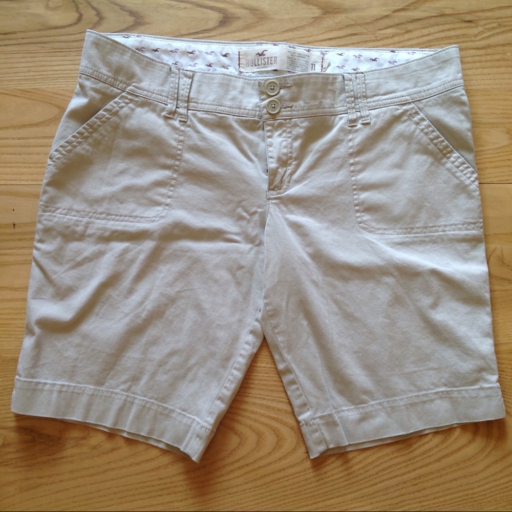 Hollister Shorts 11 Khaki Chino Long Bermuda